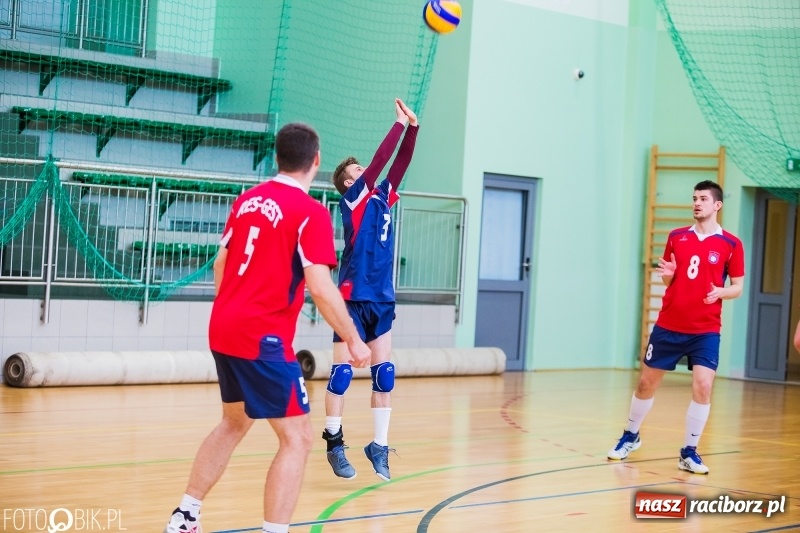 Zdjęcie w galerii na portalu naszraciborz.pl: Eliminacje Mistrzostw Polski w Siatkówce Niesłyszących w Arenie Rafako wiadomości z regionu