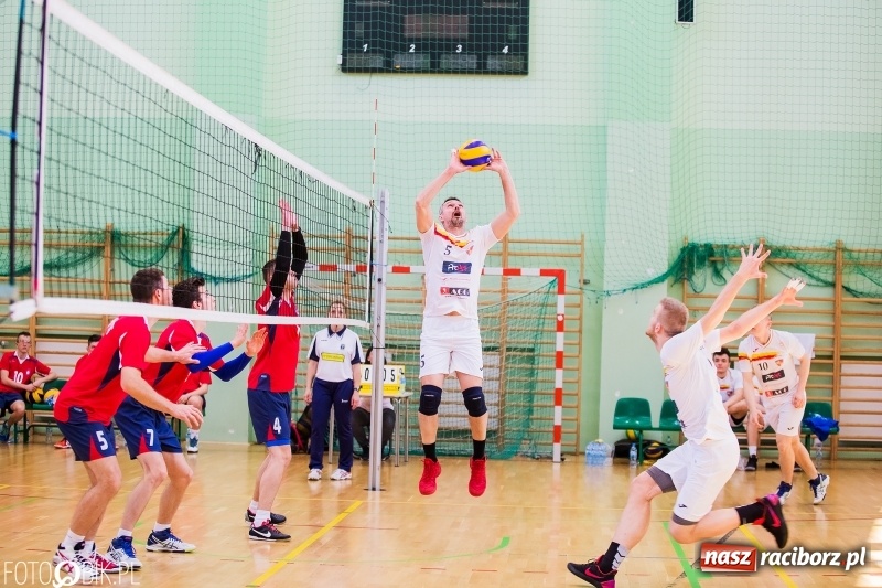 Zdjęcie w galerii na portalu naszraciborz.pl: Eliminacje Mistrzostw Polski w Siatkówce Niesłyszących w Arenie Rafako wiadomości z regionu