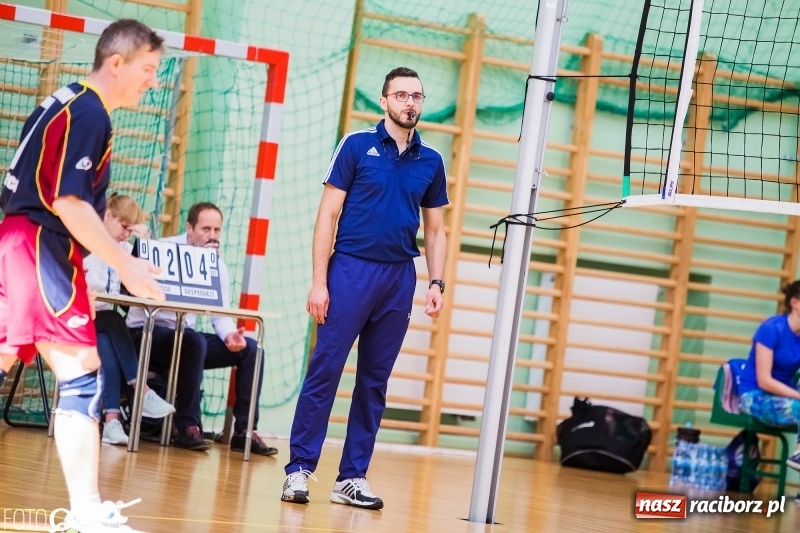 Zdjęcie w galerii na portalu naszraciborz.pl: Eliminacje Mistrzostw Polski w Siatkówce Niesłyszących w Arenie Rafako wiadomości z regionu