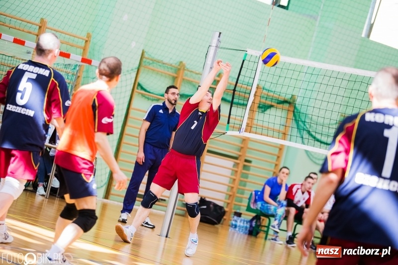 Zdjęcie w galerii na portalu naszraciborz.pl: Eliminacje Mistrzostw Polski w Siatkówce Niesłyszących w Arenie Rafako wiadomości z regionu