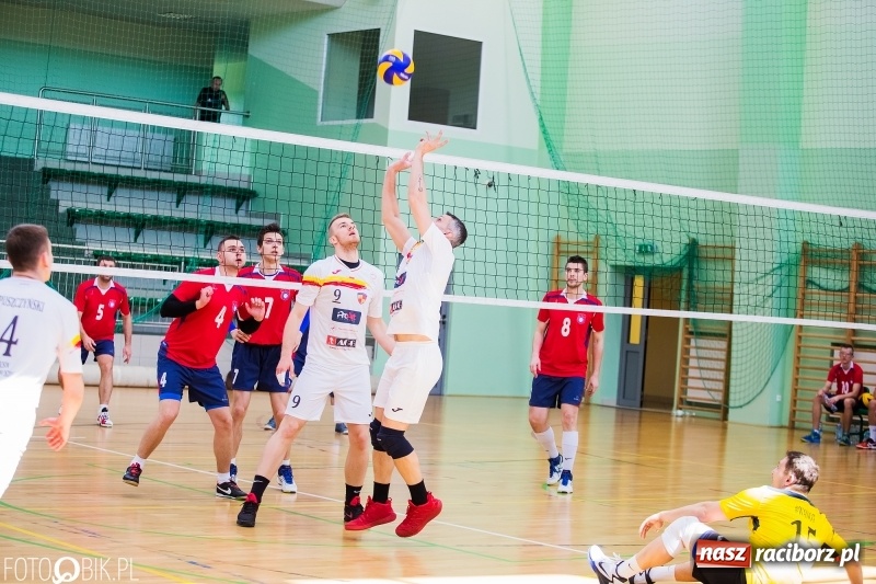 Zdjęcie w galerii na portalu naszraciborz.pl: Eliminacje Mistrzostw Polski w Siatkówce Niesłyszących w Arenie Rafako wiadomości z regionu