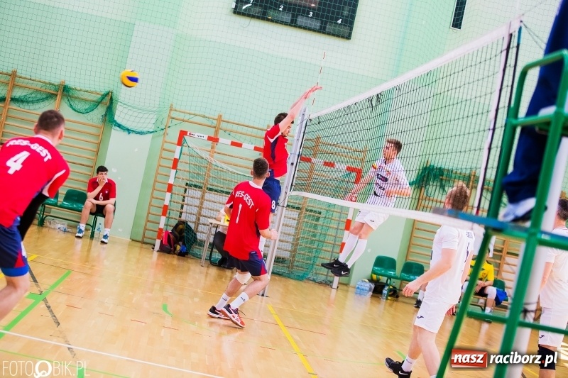 Zdjęcie w galerii na portalu naszraciborz.pl: Eliminacje Mistrzostw Polski w Siatkówce Niesłyszących w Arenie Rafako wiadomości z regionu