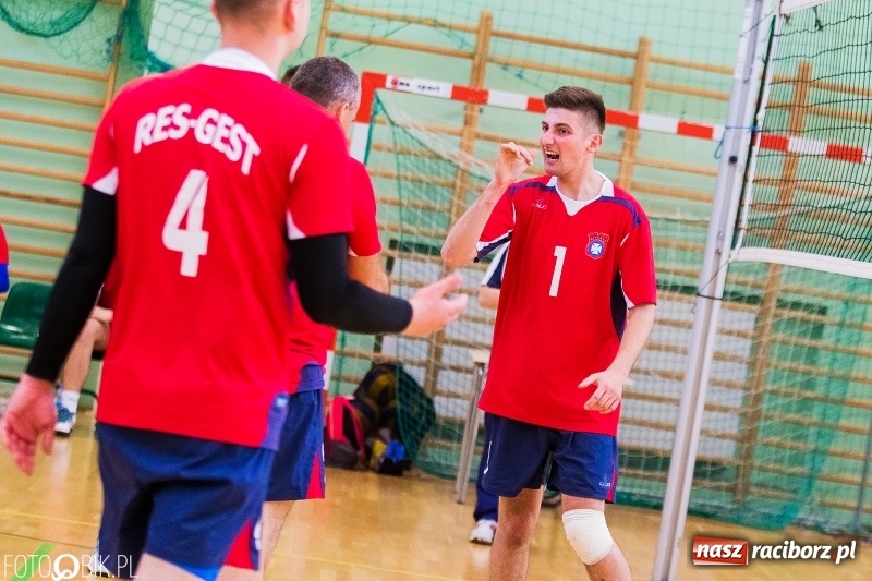 Zdjęcie w galerii na portalu naszraciborz.pl: Eliminacje Mistrzostw Polski w Siatkówce Niesłyszących w Arenie Rafako wiadomości z regionu