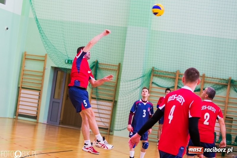 Zdjęcie w galerii na portalu naszraciborz.pl: Eliminacje Mistrzostw Polski w Siatkówce Niesłyszących w Arenie Rafako wiadomości z regionu