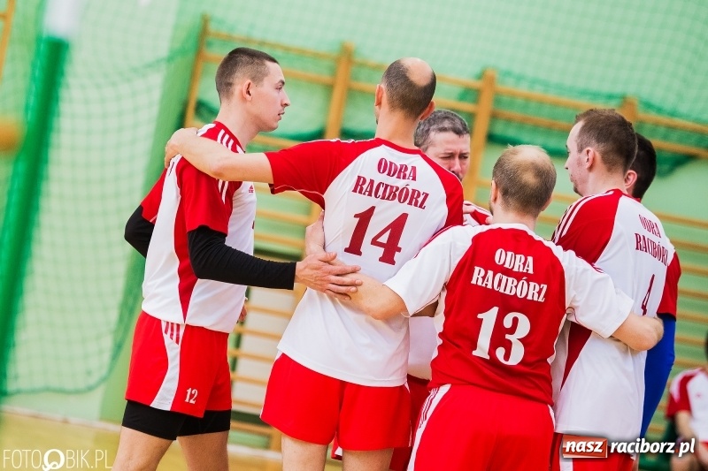 Zdjęcie w galerii na portalu naszraciborz.pl: Eliminacje Mistrzostw Polski w Siatkówce Niesłyszących w Arenie Rafako wiadomości z regionu