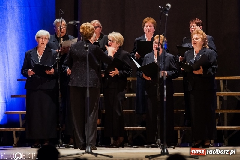 Zdjęcie w galerii na portalu naszraciborz.pl: XIV Festiwal Pieśni Stanisława Moniuszki w Domu Kultury Strzecha wiadomości z regionu