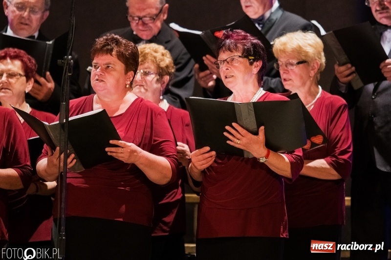Zdjęcie w galerii na portalu naszraciborz.pl: XIV Festiwal Pieśni Stanisława Moniuszki w Domu Kultury Strzecha wiadomości z regionu
