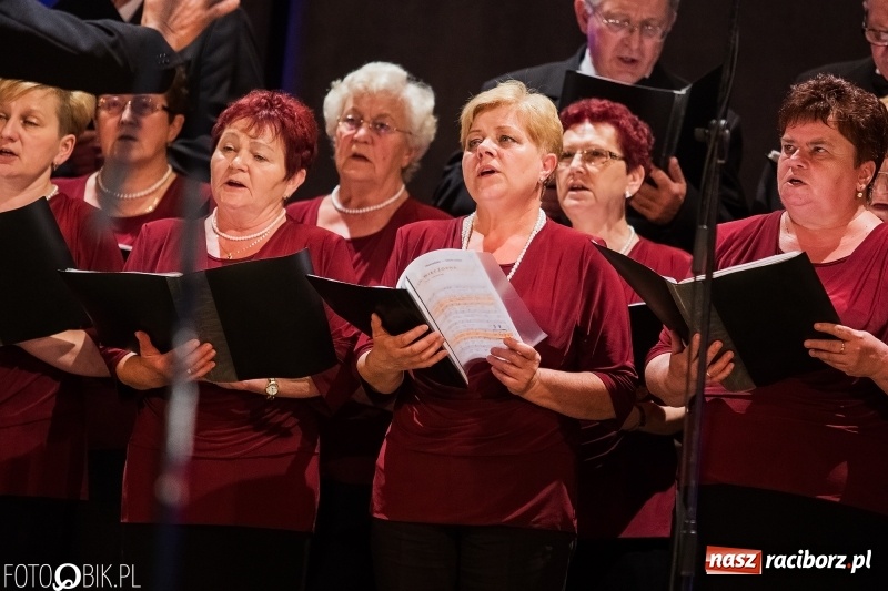 Zdjęcie w galerii na portalu naszraciborz.pl: XIV Festiwal Pieśni Stanisława Moniuszki w Domu Kultury Strzecha wiadomości z regionu