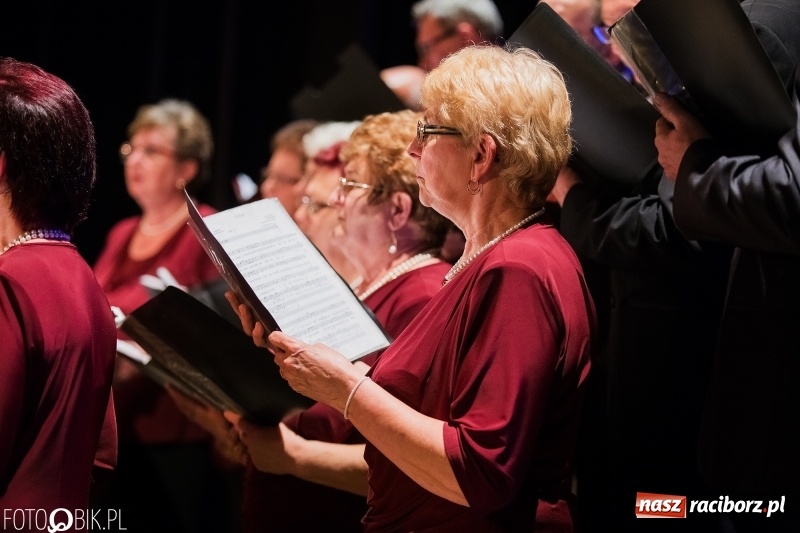 Zdjęcie w galerii na portalu naszraciborz.pl: XIV Festiwal Pieśni Stanisława Moniuszki w Domu Kultury Strzecha wiadomości z regionu