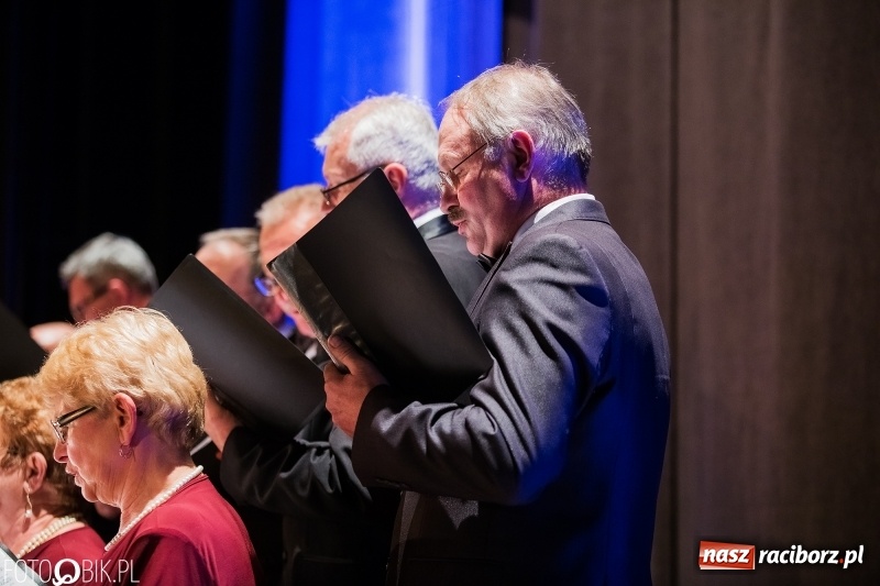Zdjęcie w galerii na portalu naszraciborz.pl: XIV Festiwal Pieśni Stanisława Moniuszki w Domu Kultury Strzecha wiadomości z regionu