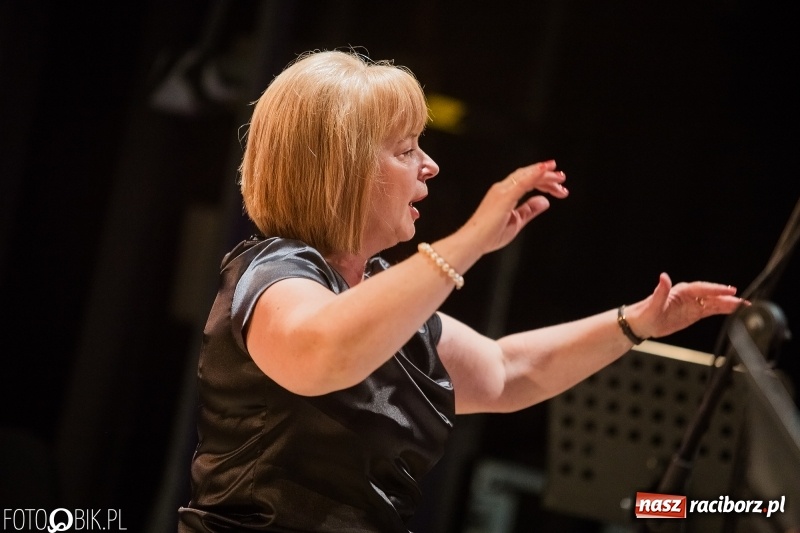 Zdjęcie w galerii na portalu naszraciborz.pl: XIV Festiwal Pieśni Stanisława Moniuszki w Domu Kultury Strzecha wiadomości z regionu