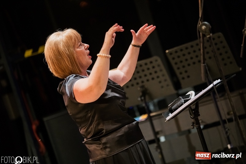 Zdjęcie w galerii na portalu naszraciborz.pl: XIV Festiwal Pieśni Stanisława Moniuszki w Domu Kultury Strzecha wiadomości z regionu