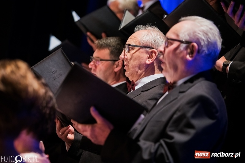 Zdjęcie w galerii na portalu naszraciborz.pl: XIV Festiwal Pieśni Stanisława Moniuszki w Domu Kultury Strzecha wiadomości z regionu