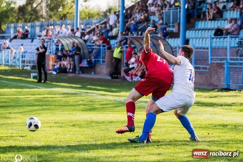 Zdjęcie w galerii na portalu naszraciborz.pl: Dwa gole Czerepaka uratowały remis dla Unii wiadomości z regionu