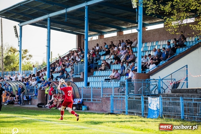 Zdjęcie w galerii na portalu naszraciborz.pl: Dwa gole Czerepaka uratowały remis dla Unii wiadomości z regionu
