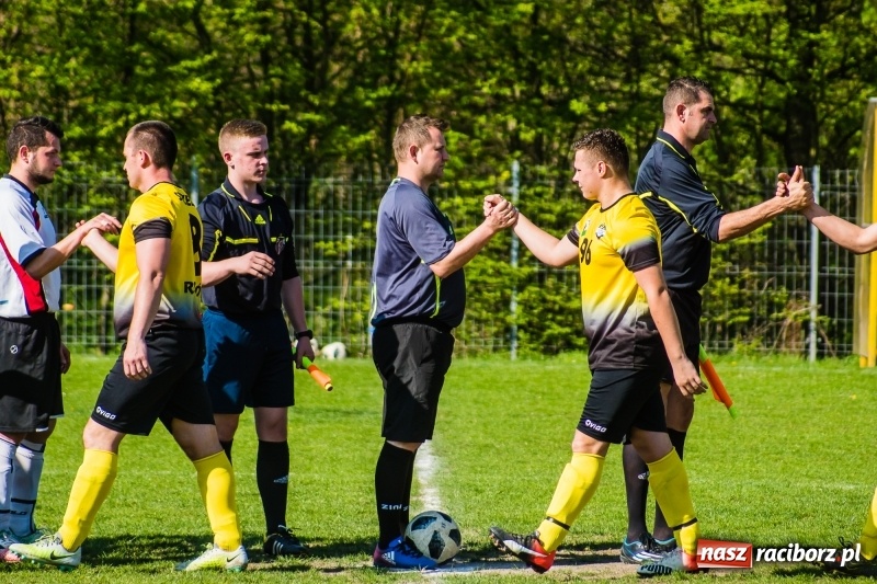 Zdjęcie w galerii na portalu naszraciborz.pl: Miał być spacerek, wyszła męczarnia. Podział punktów przy Tuwima wiadomości z regionu