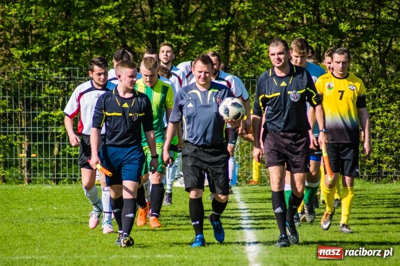Zdjęcie w galerii na portalu naszraciborz.pl: Miał być spacerek, wyszła męczarnia. Podział punktów przy Tuwima wiadomości z regionu