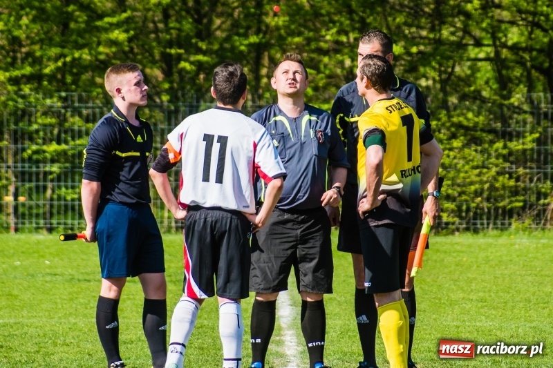 Zdjęcie w galerii na portalu naszraciborz.pl: Miał być spacerek, wyszła męczarnia. Podział punktów przy Tuwima wiadomości z regionu