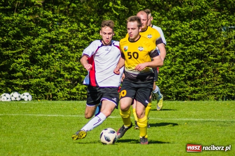 Zdjęcie w galerii na portalu naszraciborz.pl: Miał być spacerek, wyszła męczarnia. Podział punktów przy Tuwima wiadomości z regionu