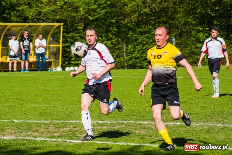 Zdjęcie w galerii na portalu naszraciborz.pl: Miał być spacerek, wyszła męczarnia. Podział punktów przy Tuwima wiadomości z regionu