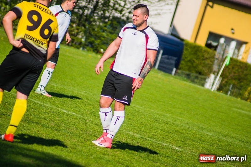 Zdjęcie w galerii na portalu naszraciborz.pl: Miał być spacerek, wyszła męczarnia. Podział punktów przy Tuwima wiadomości z regionu