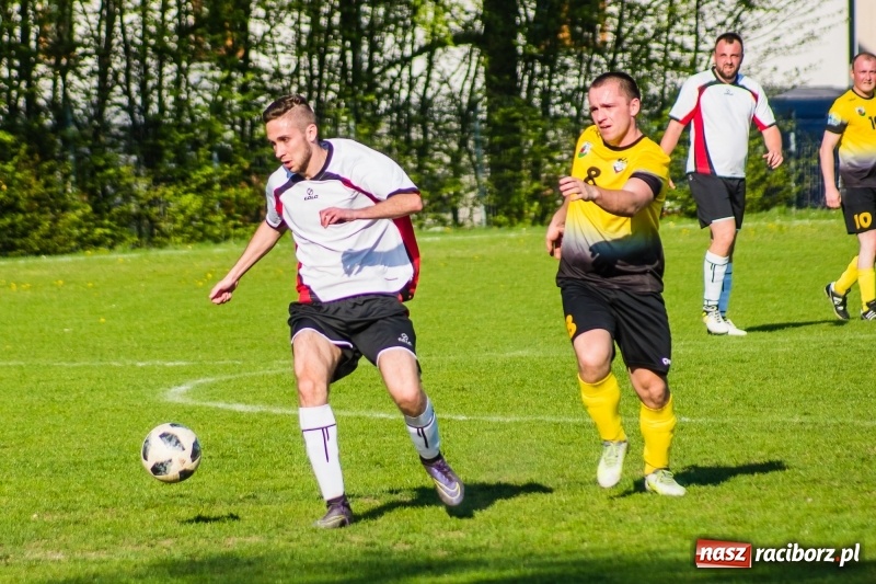 Zdjęcie w galerii na portalu naszraciborz.pl: Miał być spacerek, wyszła męczarnia. Podział punktów przy Tuwima wiadomości z regionu