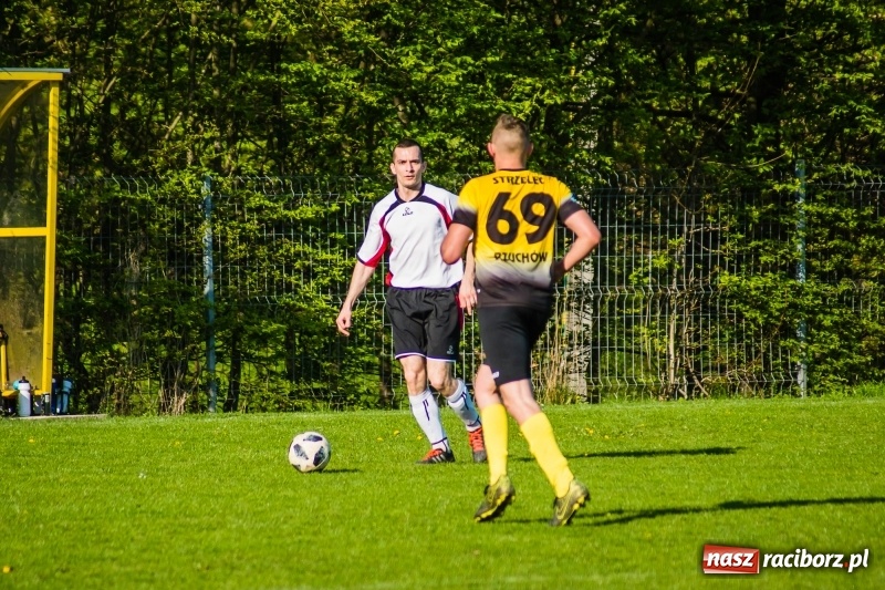 Zdjęcie w galerii na portalu naszraciborz.pl: Miał być spacerek, wyszła męczarnia. Podział punktów przy Tuwima wiadomości z regionu