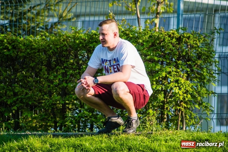 Zdjęcie w galerii na portalu naszraciborz.pl: Miał być spacerek, wyszła męczarnia. Podział punktów przy Tuwima wiadomości z regionu