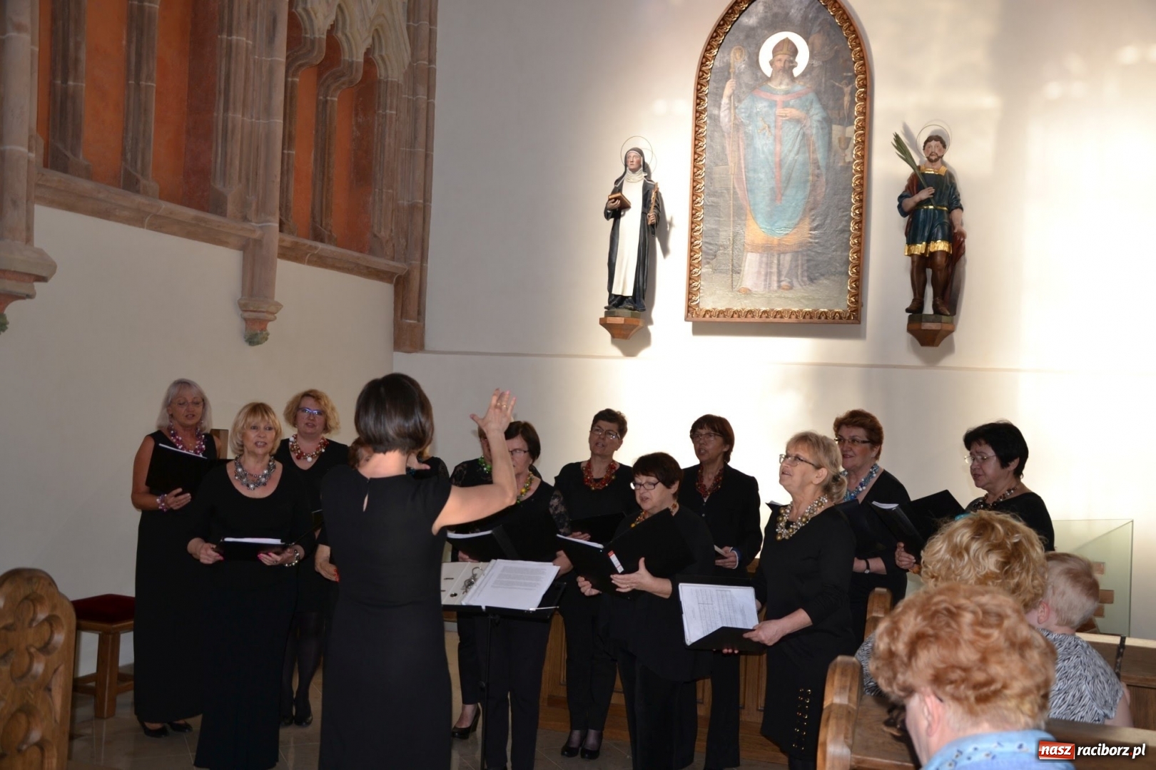 Zdjęcie w galerii na portalu naszraciborz.pl: Chór VIVO zaśpiewał w kaplicy zamkowej  wiadomości z regionu