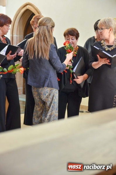 Zdjęcie w galerii na portalu naszraciborz.pl: Chór VIVO zaśpiewał w kaplicy zamkowej  wiadomości z regionu