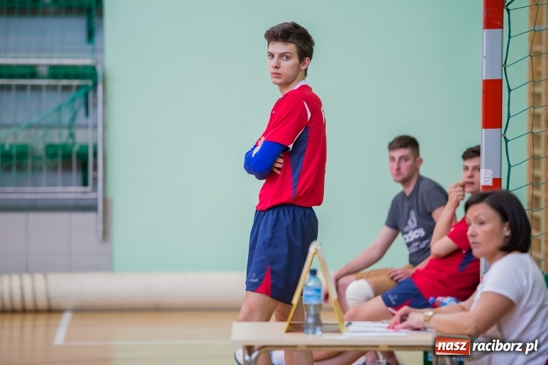 Zdjęcie w galerii na portalu naszraciborz.pl: Drugi dzień Eliminacji Mistrzostw Polski w Siatkówce Niesłyszących w Arenie Rafako wiadomości z regionu