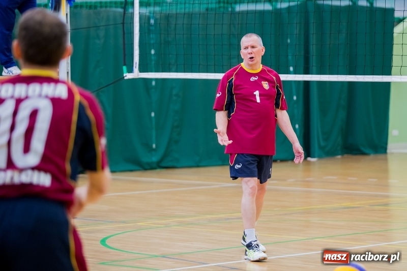 Zdjęcie w galerii na portalu naszraciborz.pl: Drugi dzień Eliminacji Mistrzostw Polski w Siatkówce Niesłyszących w Arenie Rafako wiadomości z regionu