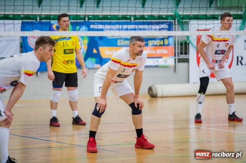Zdjęcie w galerii na portalu naszraciborz.pl: Drugi dzień Eliminacji Mistrzostw Polski w Siatkówce Niesłyszących w Arenie Rafako wiadomości z regionu