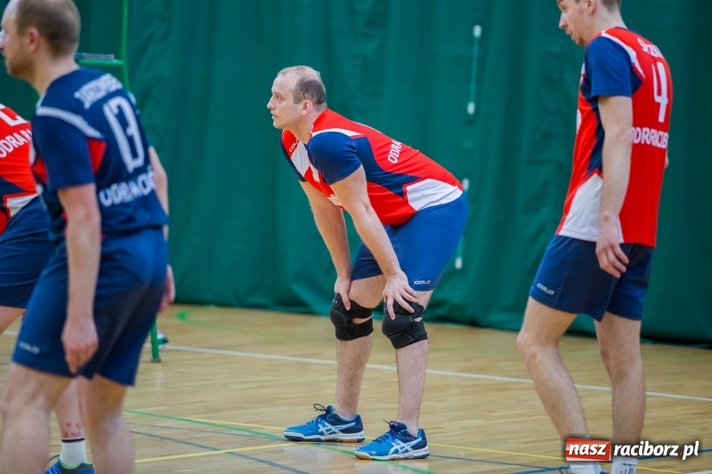 Zdjęcie w galerii na portalu naszraciborz.pl: Drugi dzień Eliminacji Mistrzostw Polski w Siatkówce Niesłyszących w Arenie Rafako wiadomości z regionu