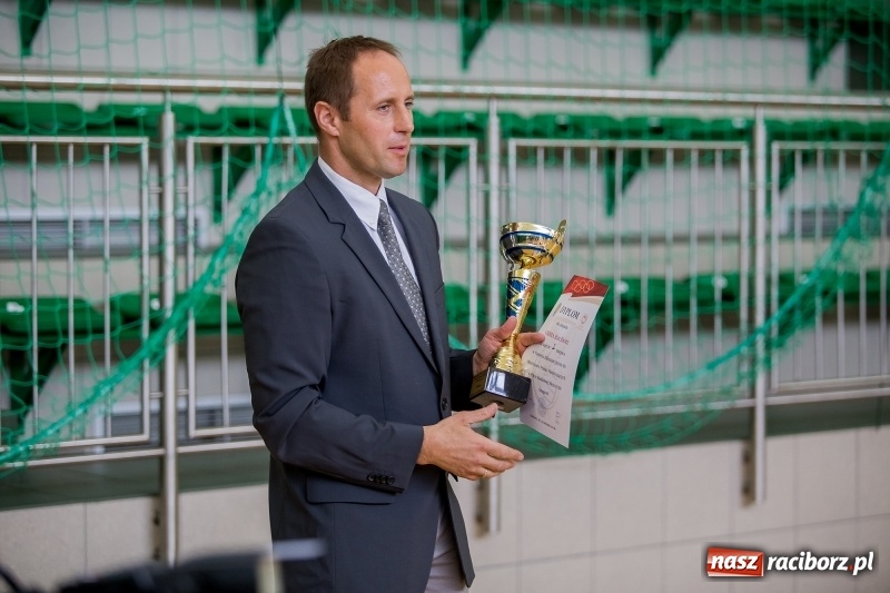 Zdjęcie w galerii na portalu naszraciborz.pl: Drugi dzień Eliminacji Mistrzostw Polski w Siatkówce Niesłyszących w Arenie Rafako wiadomości z regionu