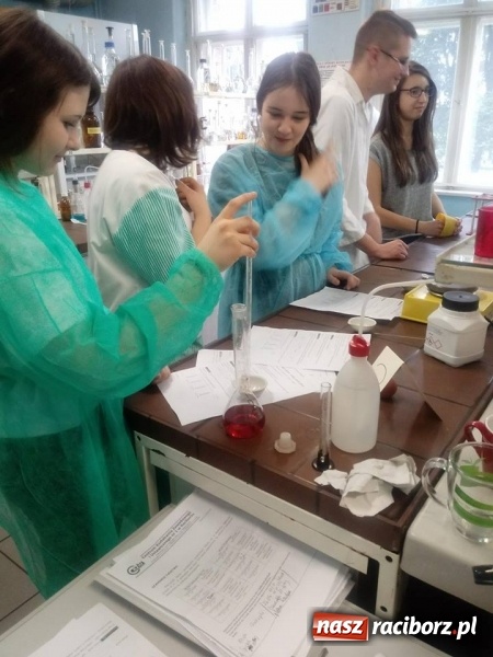 Zdjęcie w galerii na portalu naszraciborz.pl: Chemia wody - z Chałupek do laboratorium  wiadomości z regionu