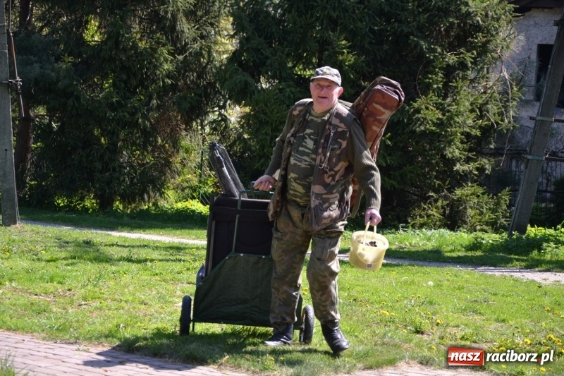 Zdjęcie w galerii na portalu naszraciborz.pl: Sezon wędkarski na Trzecioku rozpoczęty  wiadomości z regionu