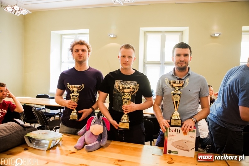 Zdjęcie w galerii na portalu naszraciborz.pl: Krzysztof Obremski zwycięzcą Ogólnopolskich Mistrzostw Raciborza w Scrabble wiadomości z regionu