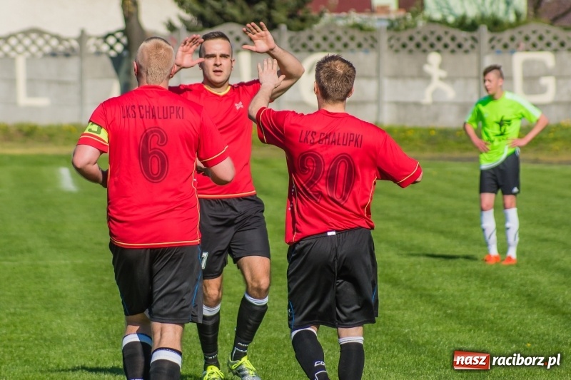 Zdjęcie w galerii na portalu naszraciborz.pl: Derby gminy. Gole Twaroga i Kowalczyka, to na Chałupki nie styka wiadomości z regionu