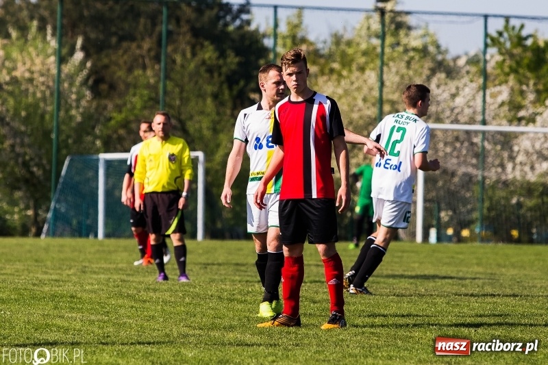 Zdjęcie w galerii na portalu naszraciborz.pl: Rudzki Buk przedłuża złą passę Brzezia wiadomości z regionu
