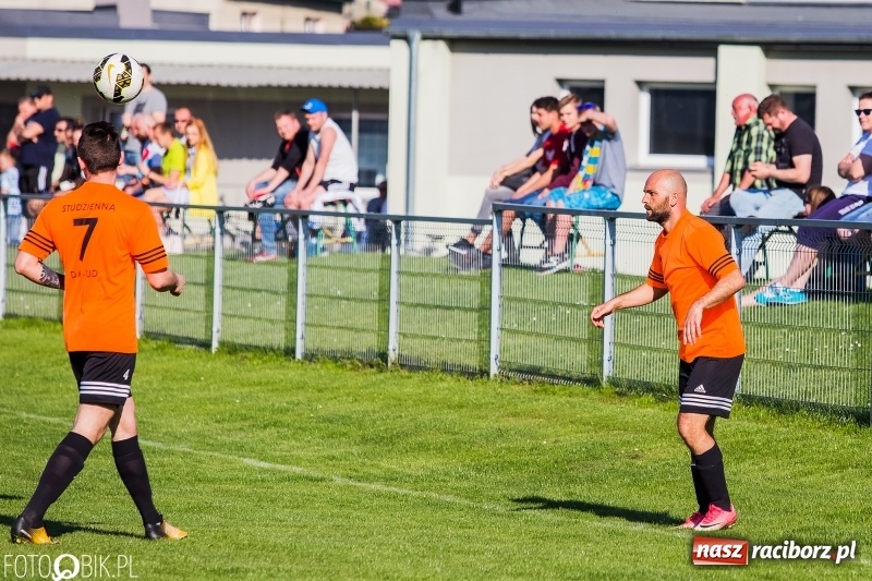 Zdjęcie w galerii na portalu naszraciborz.pl: A klasa: Egzekucja przy Urbana, Zgoda Zawada padła na kolana wiadomości z regionu