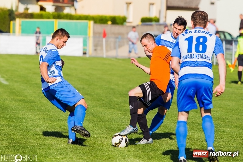 Zdjęcie w galerii na portalu naszraciborz.pl: A klasa: Egzekucja przy Urbana, Zgoda Zawada padła na kolana wiadomości z regionu
