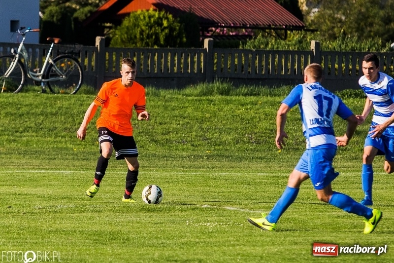 Zdjęcie w galerii na portalu naszraciborz.pl: A klasa: Egzekucja przy Urbana, Zgoda Zawada padła na kolana wiadomości z regionu