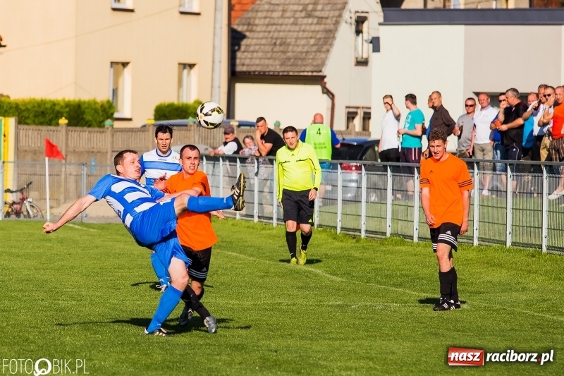 Zdjęcie w galerii na portalu naszraciborz.pl: A klasa: Egzekucja przy Urbana, Zgoda Zawada padła na kolana wiadomości z regionu