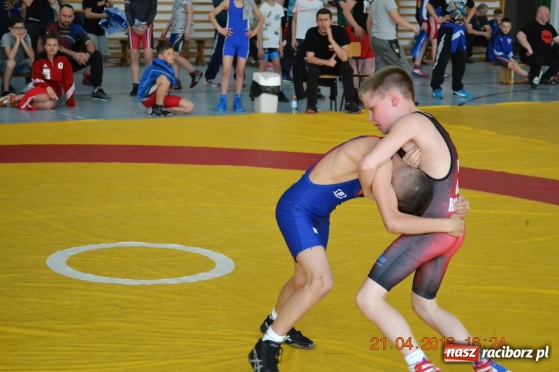 Zdjęcie w galerii na portalu naszraciborz.pl: Medale zapaśników raciborskiej Unii na zawodach w Janowie Lubelskim wiadomości z regionu