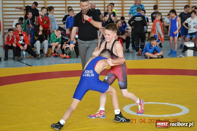 Zdjęcie w galerii na portalu naszraciborz.pl: Medale zapaśników raciborskiej Unii na zawodach w Janowie Lubelskim wiadomości z regionu