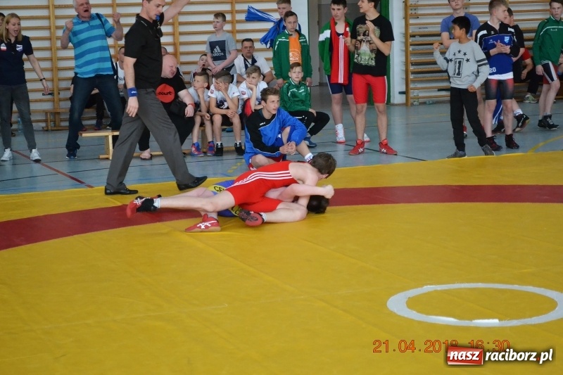 Zdjęcie w galerii na portalu naszraciborz.pl: Medale zapaśników raciborskiej Unii na zawodach w Janowie Lubelskim wiadomości z regionu