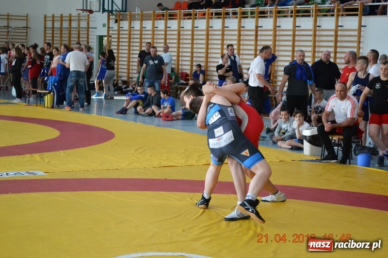 Zdjęcie w galerii na portalu naszraciborz.pl: Medale zapaśników raciborskiej Unii na zawodach w Janowie Lubelskim wiadomości z regionu