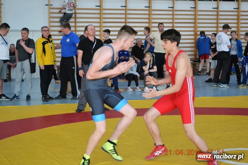 Zdjęcie w galerii na portalu naszraciborz.pl: Medale zapaśników raciborskiej Unii na zawodach w Janowie Lubelskim wiadomości z regionu