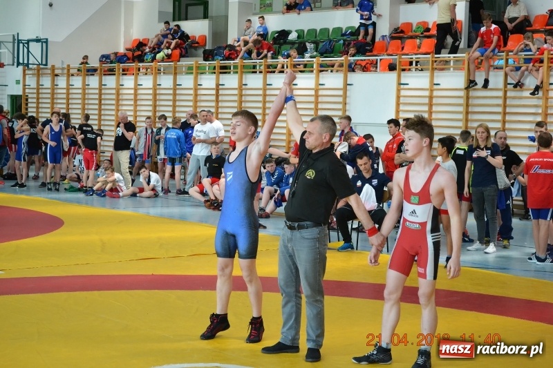 Zdjęcie w galerii na portalu naszraciborz.pl: Medale zapaśników raciborskiej Unii na zawodach w Janowie Lubelskim wiadomości z regionu